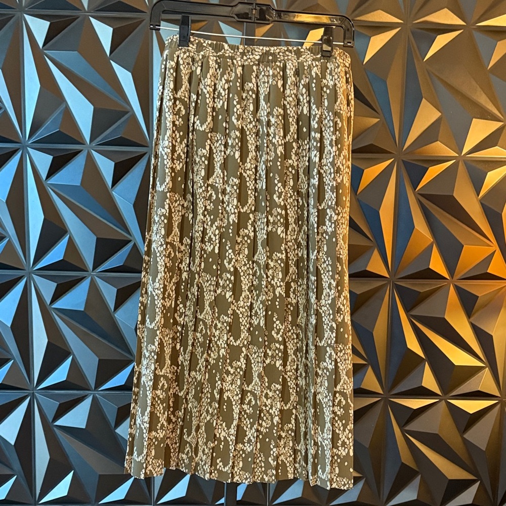 Olive Green Vintage Pleated Skirt